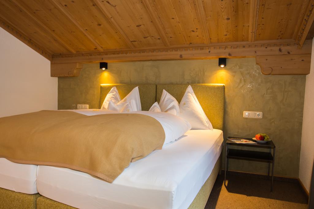 Chalet Brunnenhof 장크트안톤암아를베르크 외부 사진