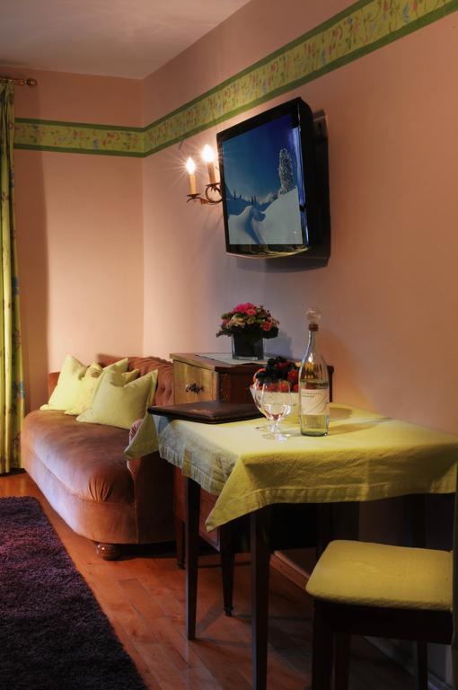 Chalet Brunnenhof 장크트안톤암아를베르크 외부 사진