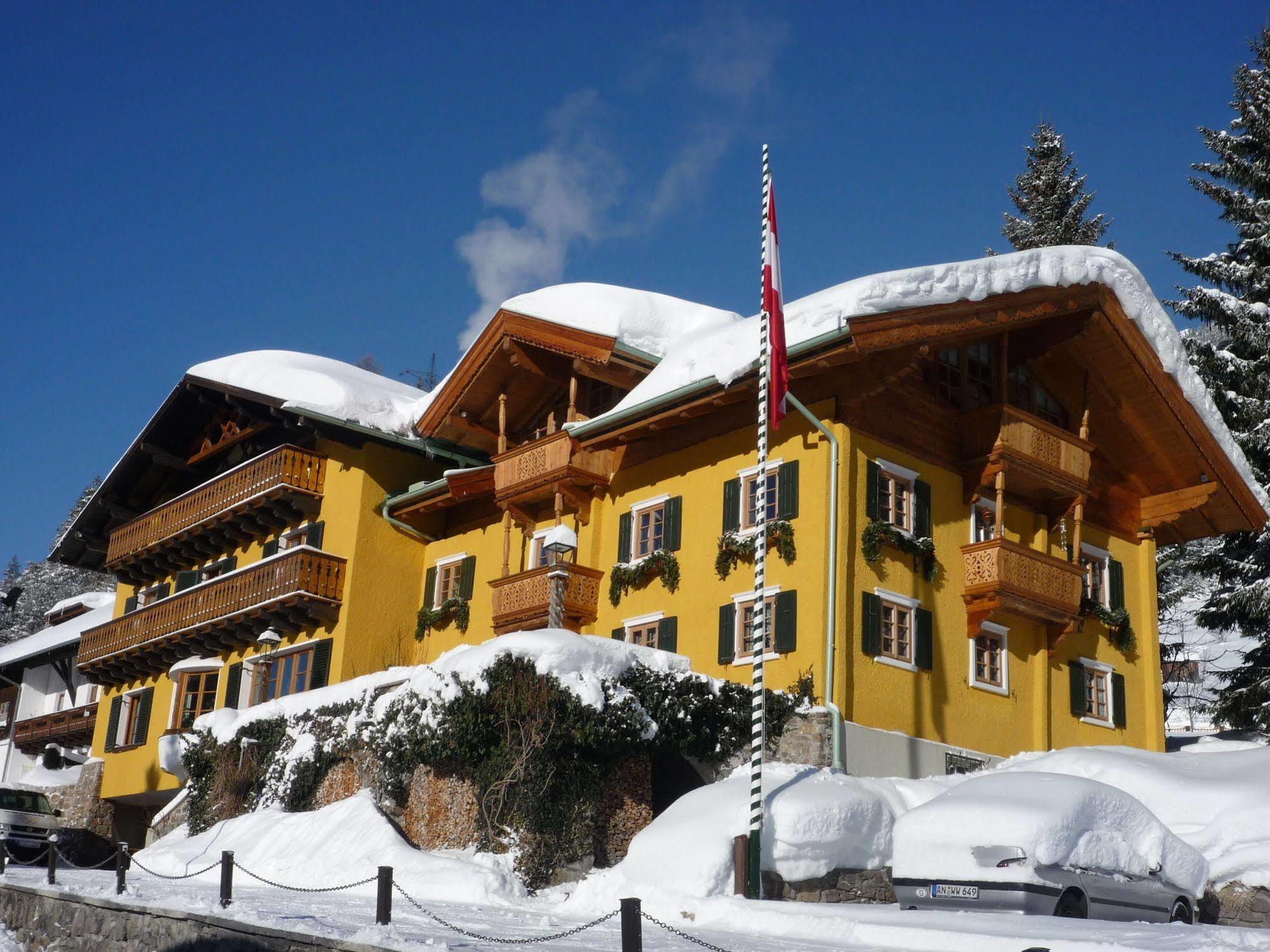 Chalet Brunnenhof 장크트안톤암아를베르크 외부 사진