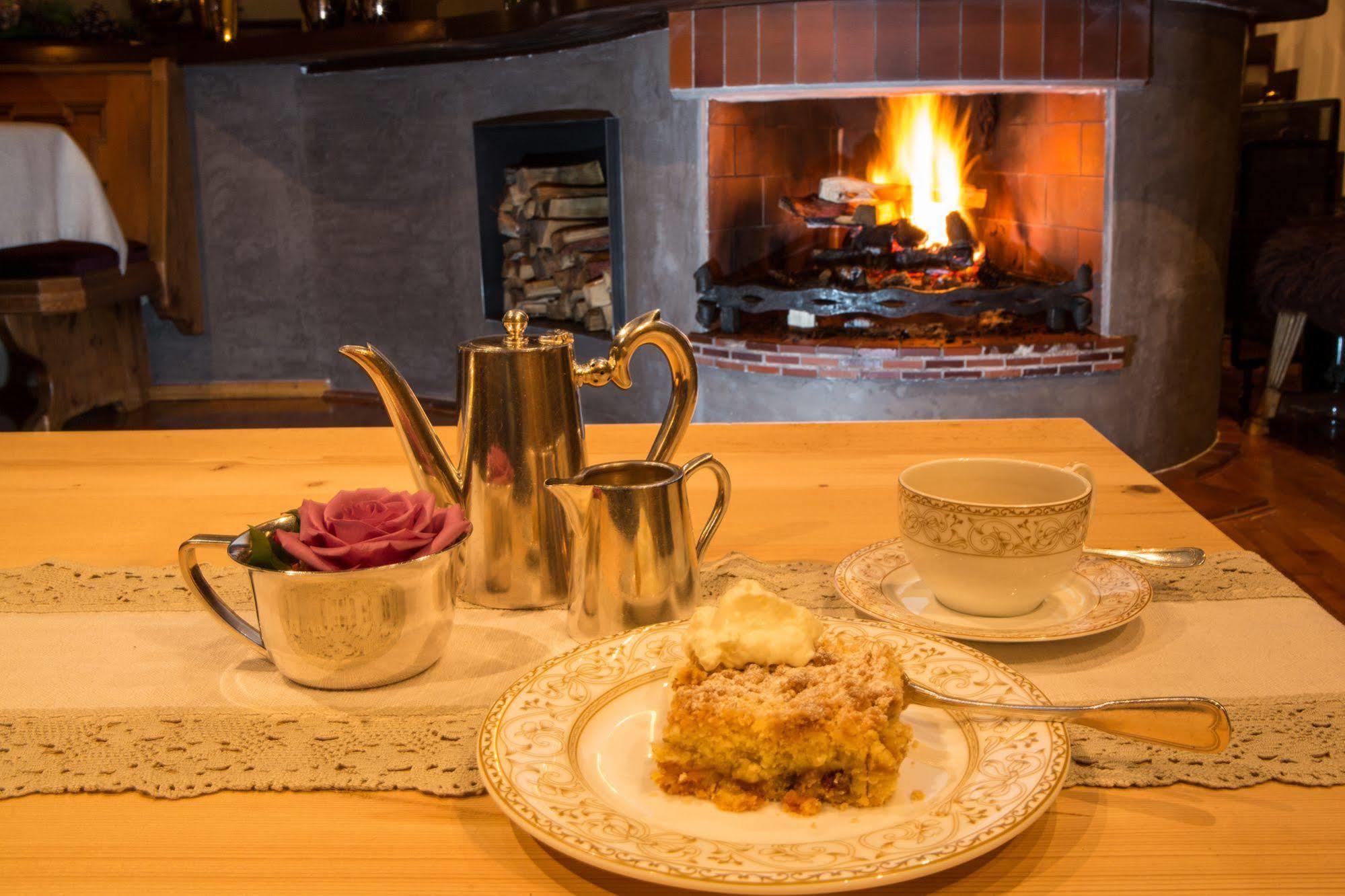 Chalet Brunnenhof 장크트안톤암아를베르크 외부 사진