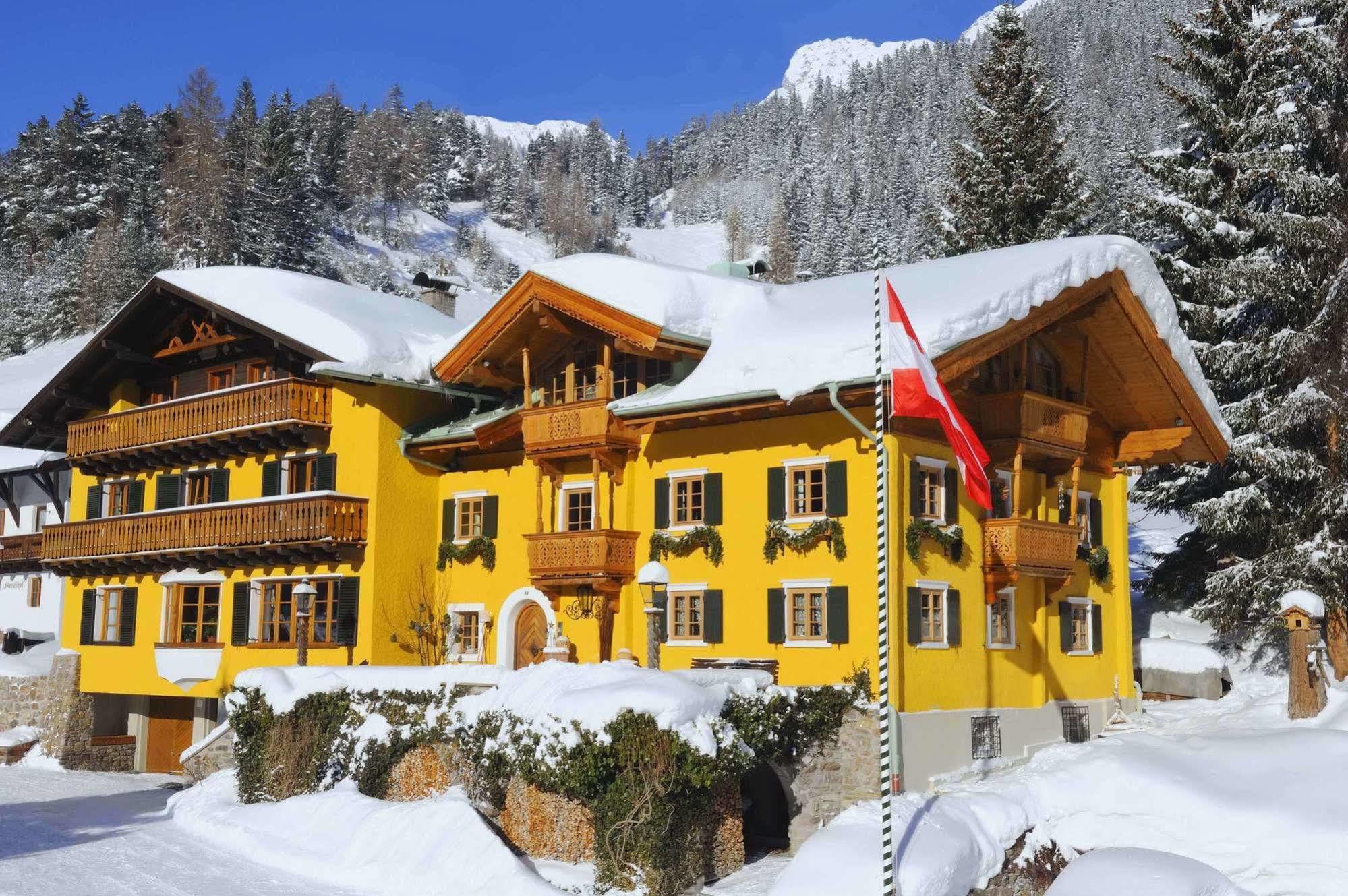 Chalet Brunnenhof 장크트안톤암아를베르크 외부 사진